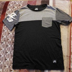 Boy's nike shirt